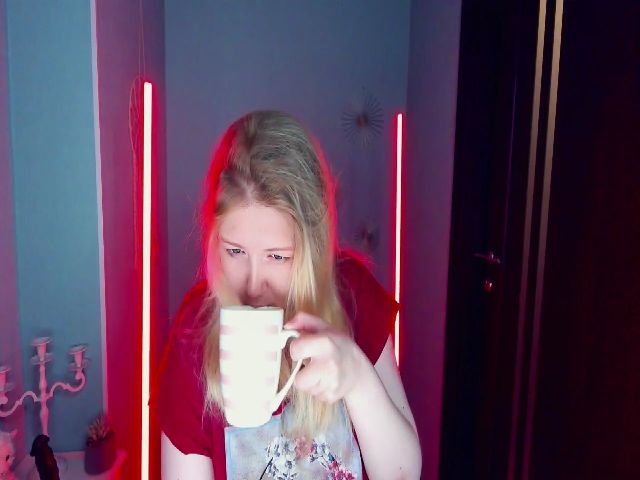 Live sex webcam photo for TinkerrBelll #262905040