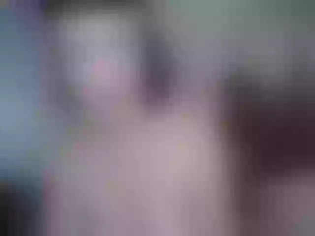 Live sex webcam photo for RosieCass #262490341