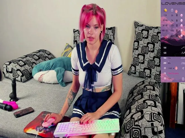 Live sex webcam photo for Sky_Drag0n #259697448