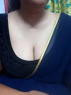 Live sex webcam photo for monalisaindian #242260055