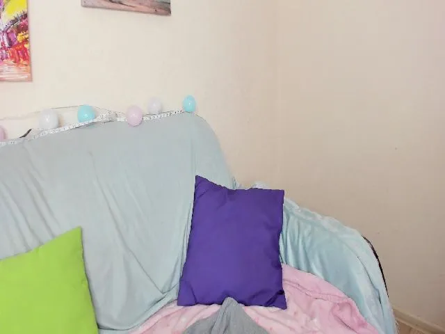 Live sex webcam photo for RubyWalsher #255638543