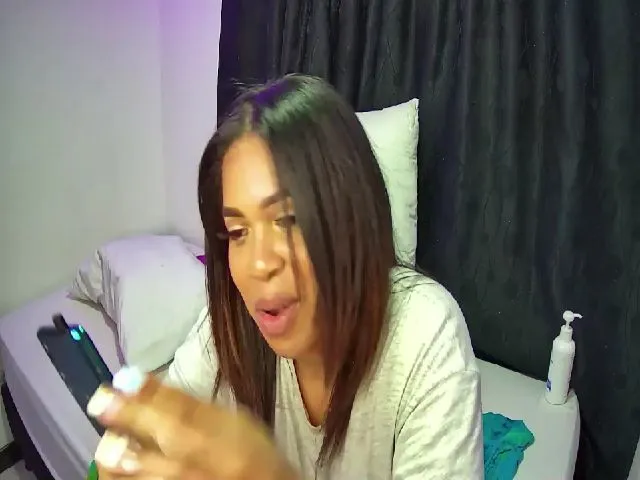 Live sex webcam photo for Brandyebony #253667535