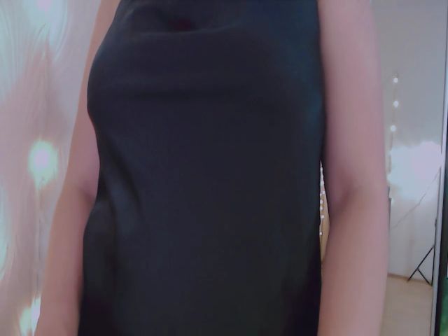 Live sex webcam photo for kitty_Mi_ #262289196