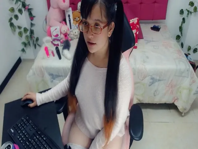 Live sex webcam photo for Pink_queenn #255050425