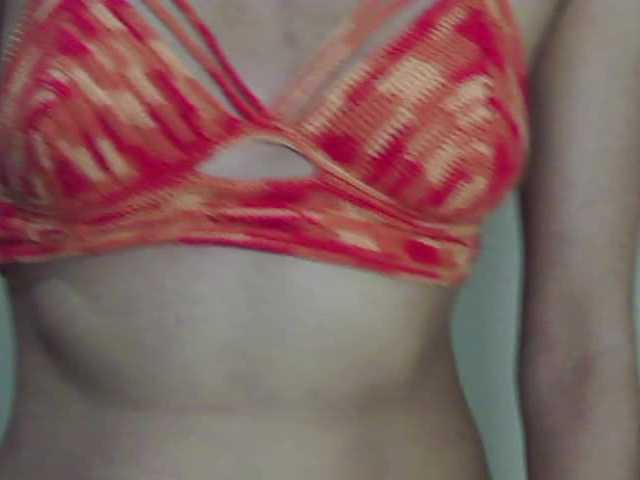 Live sex webcam photo for karolyn-13 #240899947