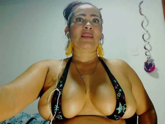 Live sex webcam photo for TrixyCocks #247792295