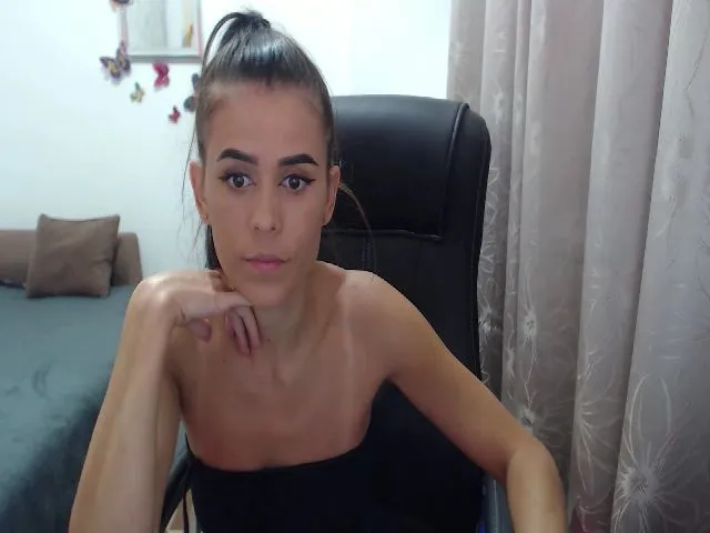 Live sex webcam photo for HereisChelsea #252584750