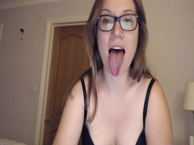 Live sex webcam photo for JennyMFC #253206292