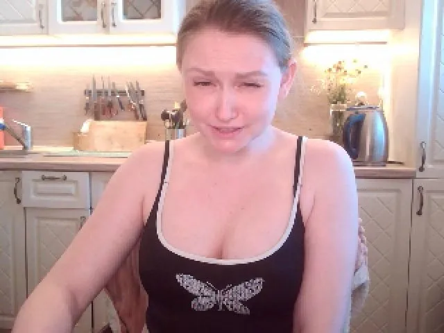 Live sex webcam photo for JaneGrey111 #254702583