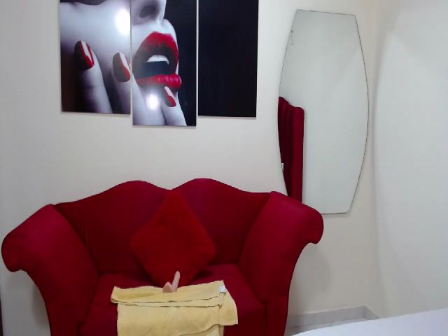 Live sex webcam photo for SWEET01LOVE #253115373