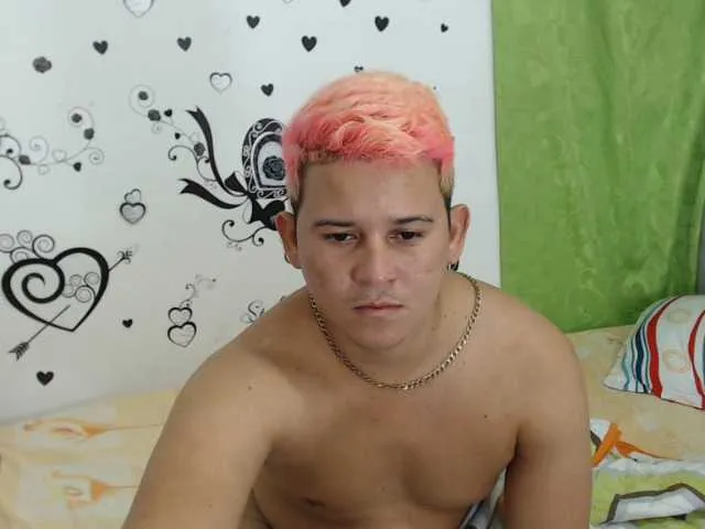 Live sex webcam photo for carolandandre #241435918