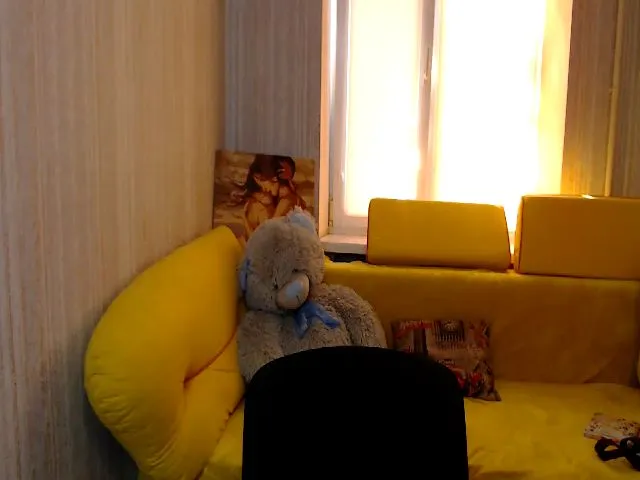 Live sex webcam photo for Emmillia #263106652