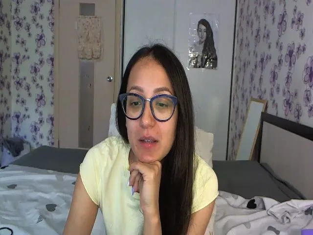 Live sex webcam photo for LiaCherryPie #262473952