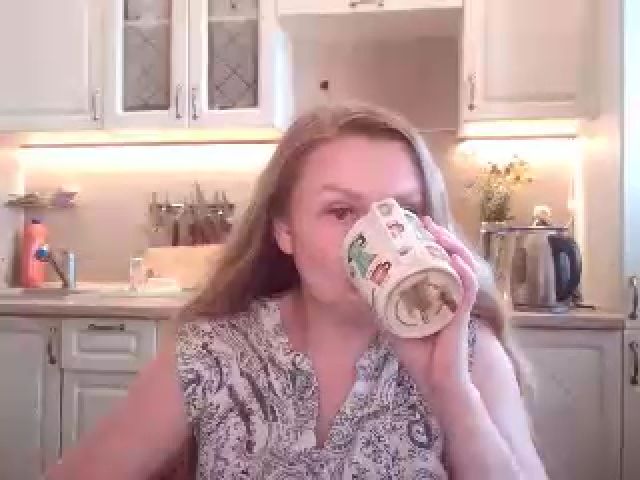 Live sex webcam photo for JaneGrey111 #253390180