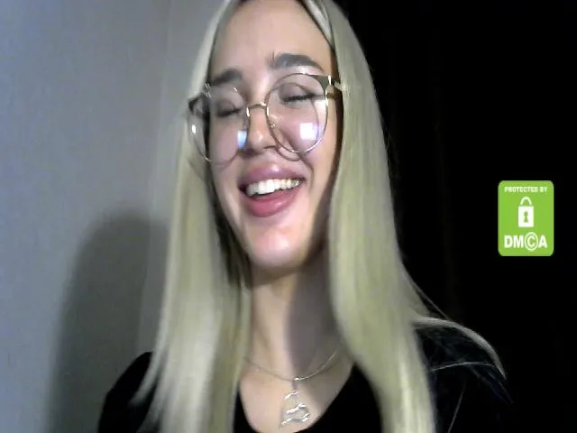 Live sex webcam photo for MyyDream #265074521