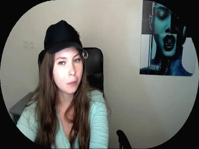 Live sex webcam photo for MollyMey #265188019