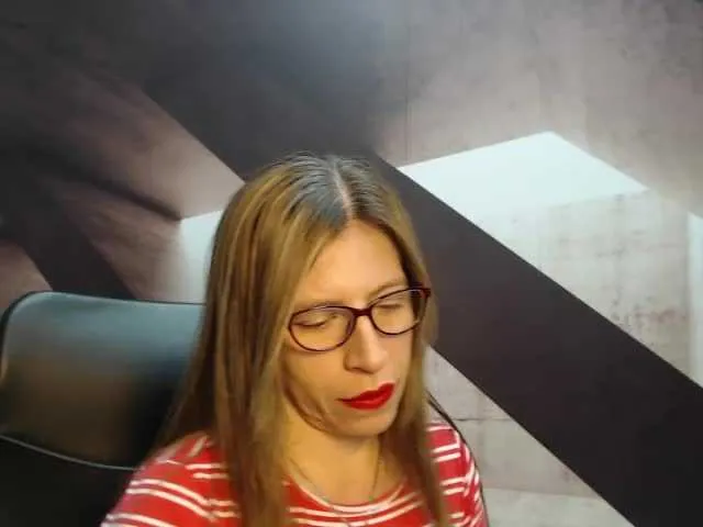 Live sex webcam photo for maturehot-1 #240891384