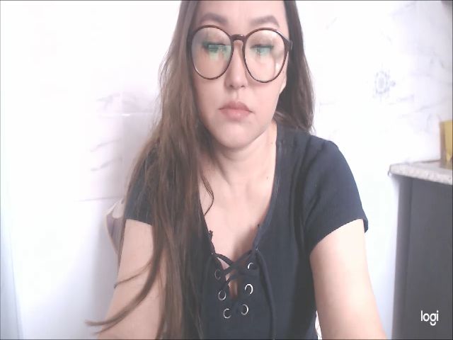 Live sex webcam photo for HrnyTeacher #255805045