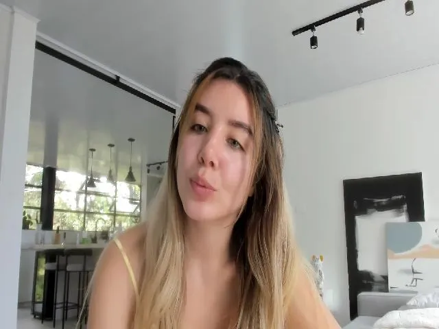 Live sex webcam photo for LauraVega #255957251