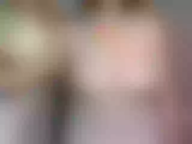 Live sex webcam photo for miss-s #259113778