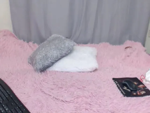 Live sex webcam photo for Petite_Morte #253221645