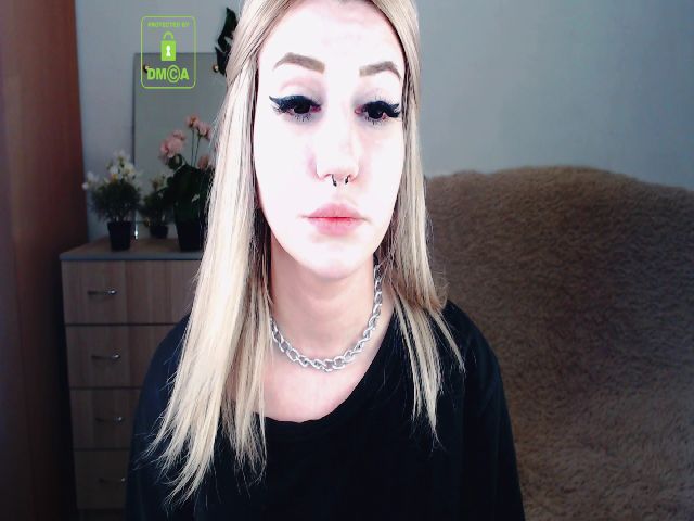 Live sex webcam photo for Alison_Moonli #254939111