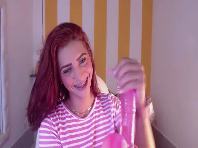Live sex webcam photo for Julietacollin #255843452