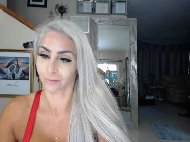 Live sex webcam photo for adrianna_fox #287953058