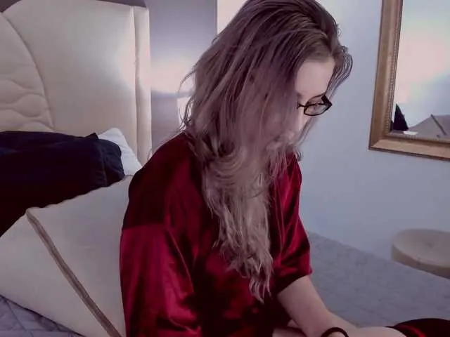 Live sex webcam photo for LilithMystic #244858296