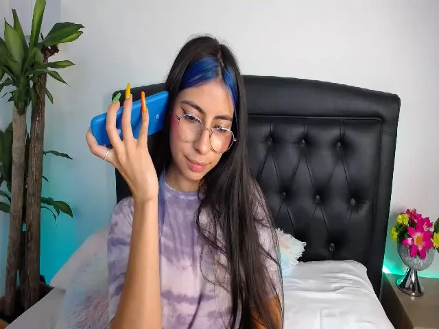 Live sex webcam photo for Mairerf #253443229