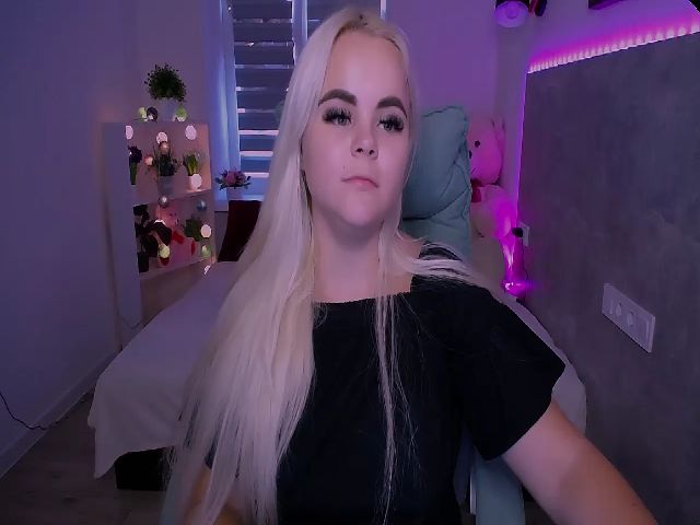 Live sex webcam photo for Jenni__fer #260372631