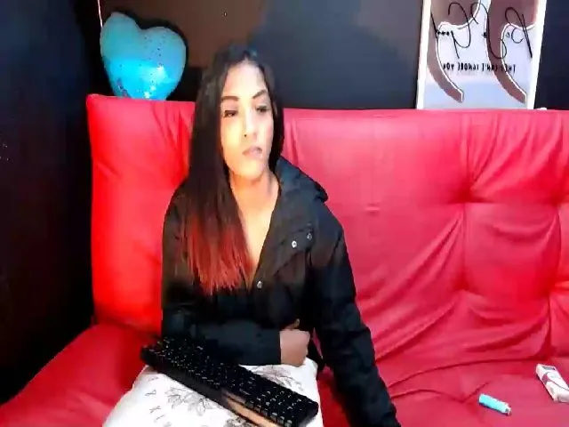 Live sex webcam photo for Indianbabe27 #258559190