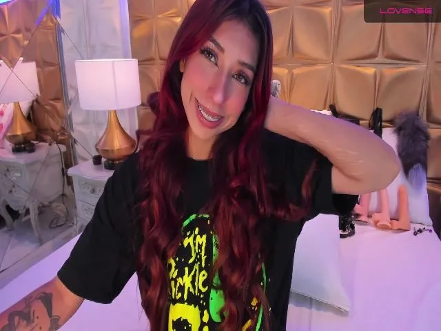Live sex webcam photo for CandyLaw_ #256269579
