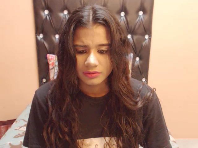 Live sex webcam photo for PARADISEQEEN #262229963