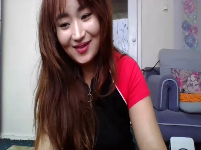 Live sex webcam photo for AsianDoll2000 #253300226