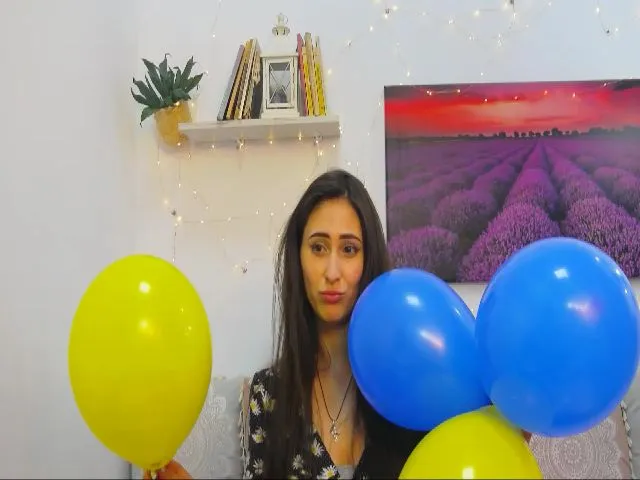 Live sex webcam photo for MaraW #265076639