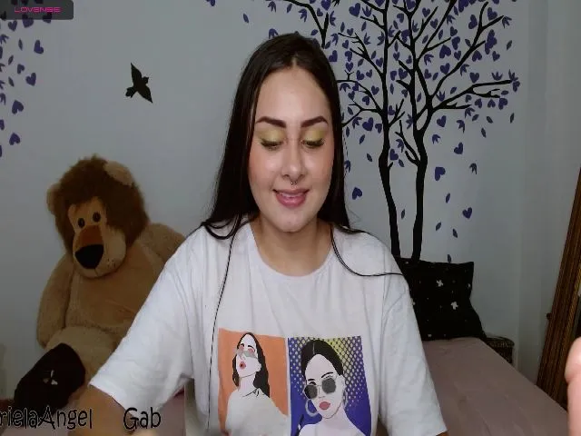 Live sex webcam photo for Cristal_zz #256011386