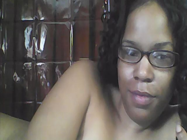 Live sex webcam photo for Pinkrackz100 #258288403