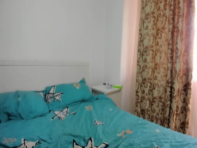 Live sex webcam photo for call_me_em #253703099