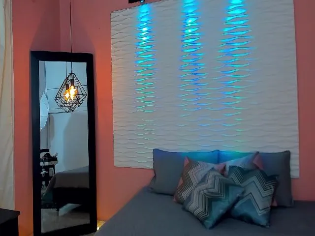 Live sex webcam photo for IsabelaBrown #263420363