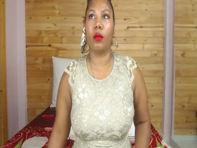 Live sex webcam photo for Ebonysmith1 #253076581
