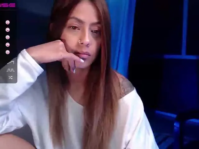 Live sex webcam photo for ErikaBenz #240911063