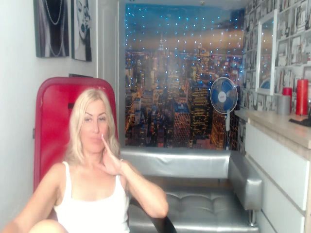 Live sex webcam photo for Lovely_della #255746070