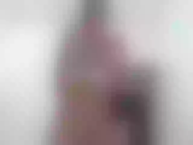 Live sex webcam photo for KimxHottie #259092177