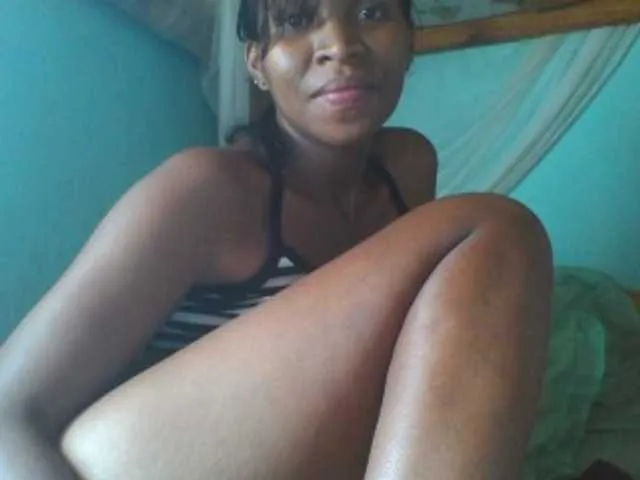 Live sex webcam photo for amandedouce #241158250