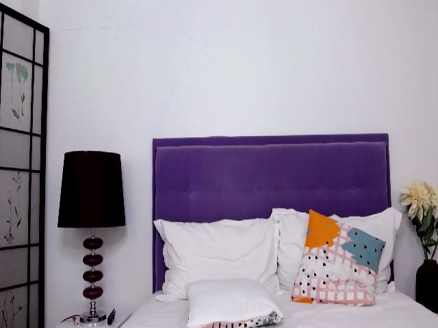 Live sex webcam photo for InnaHottyX #256292525