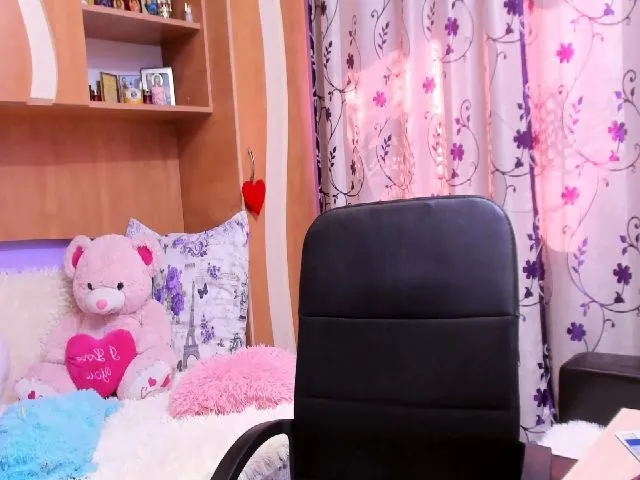 Live sex webcam photo for Linxxxjoy #258490955