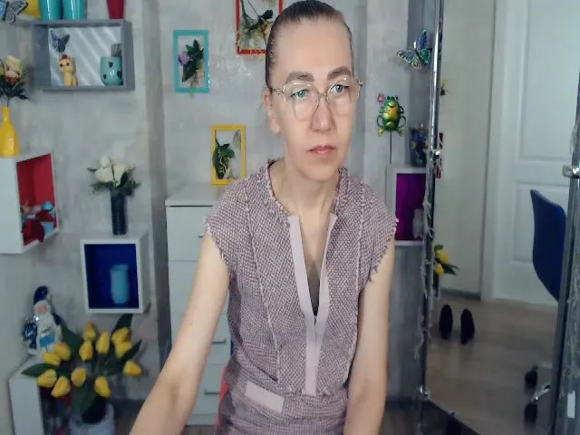 Live sex webcam photo for Greybunny #259869886