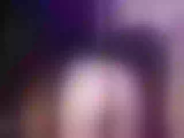 Live sex webcam photo for Miah_Peach #264142452