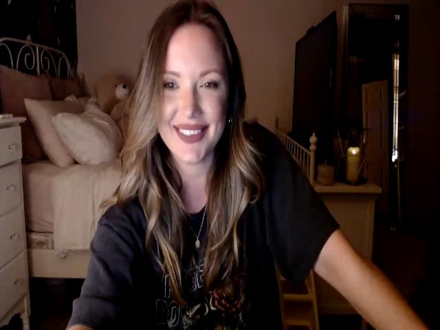 Live sex webcam photo for MissTinsleyyx #256717558